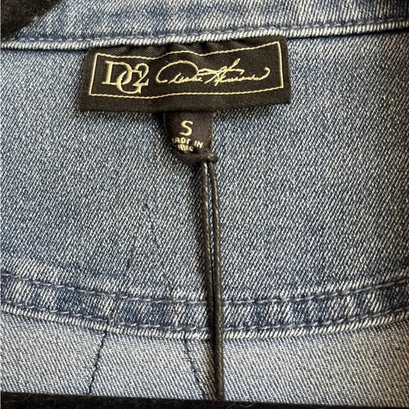 DG2 Womens Jean Jacket Size Small Country Western Tassel Star Small Side Slits - Picture 3 of 6